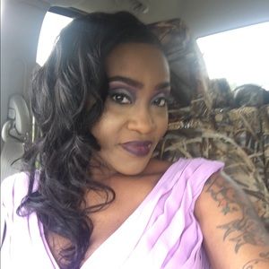 Meet your Posher, Shatonya